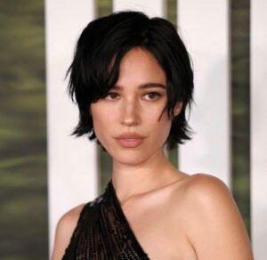 Kelsey Asbille Bio, Wiki, Age, Height, Family, Husband, Yellowstone